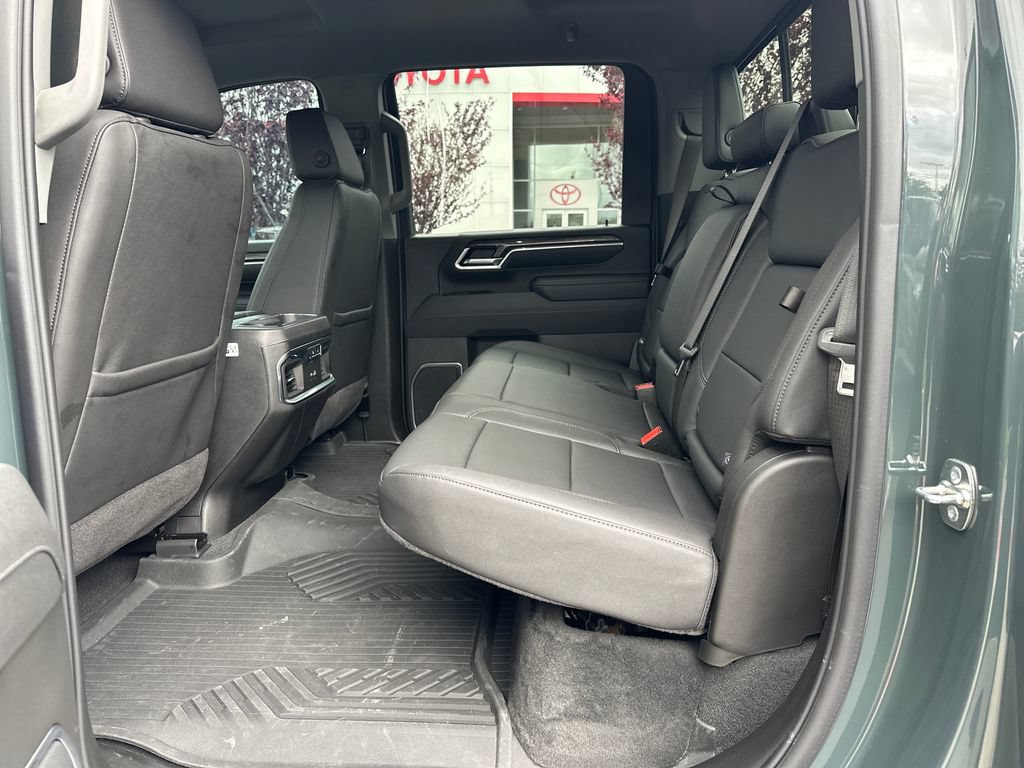 Used 2026 Chevrolet Silverado 3500 LTZ w/ LTZ Plus Package AWD/4WD image 14