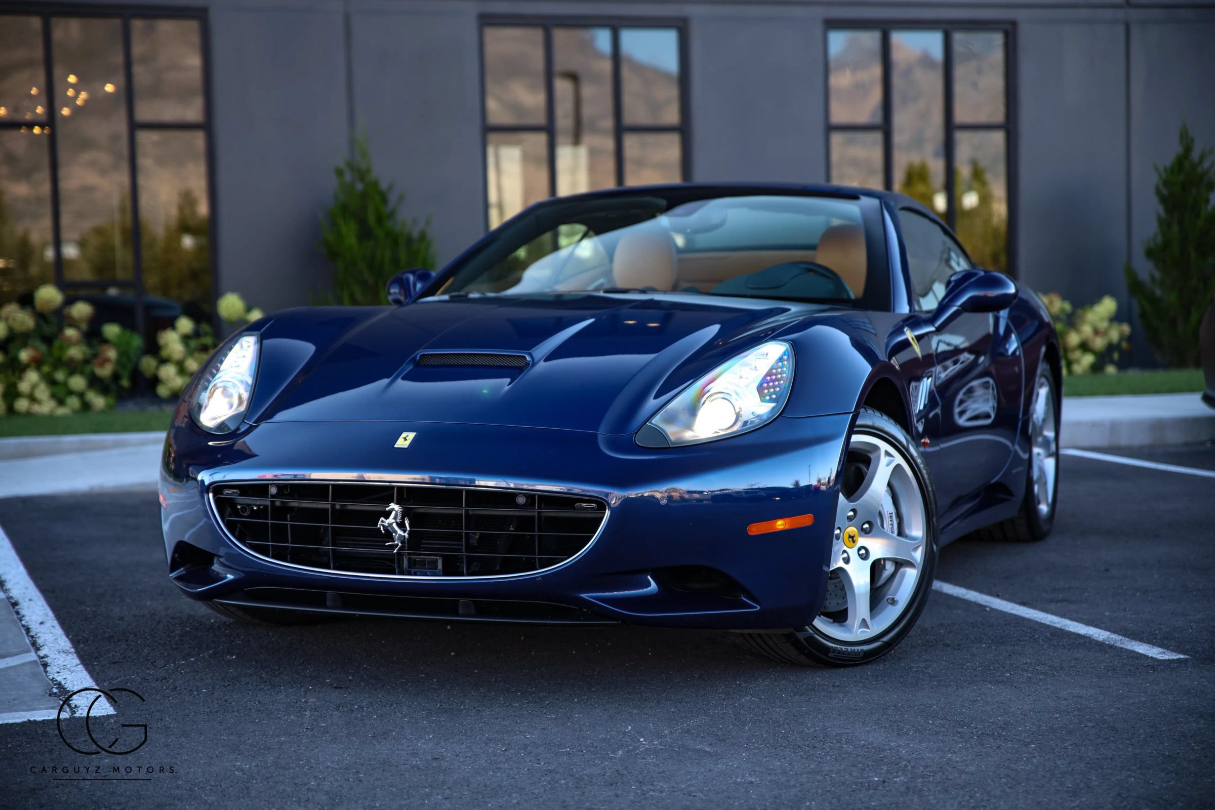 Used 2011 Ferrari California RWD image 2