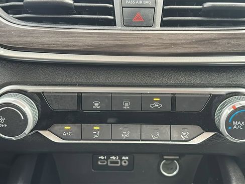 Used 2024 Nissan Altima 2.5 SV image 25