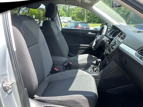 Used 2019 Volkswagen Tiguan S w/ Driver Assistance Package FWD image 15