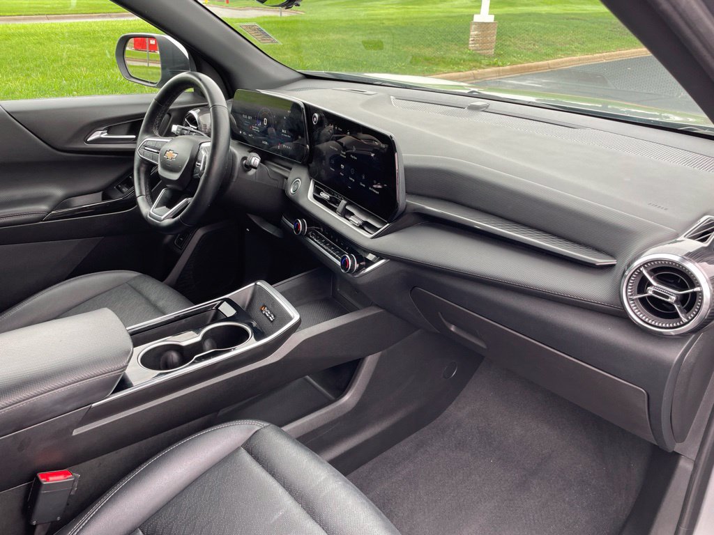 Used 2025 Chevrolet Equinox LT w/ Convenience Package II AWD/4WD image 29