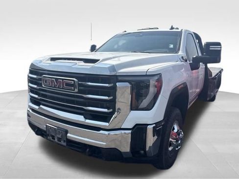 Used 2024 GMC Sierra 3500 SLE w/ SLE Convenience Package AWD/4WD image 1