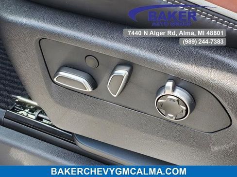 New 2025 GMC Sierra 1500 Denali Ultimate image 12