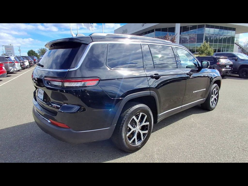 Used 2025 Jeep Grand Cherokee L Limited AWD/4WD image 8