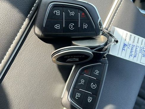 Used 2025 Cadillac Escalade Sport Platinum AWD/4WD image 25
