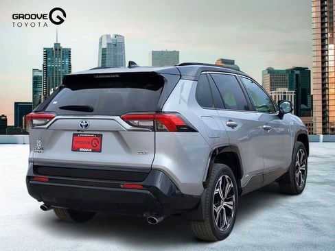 Used 2023 Toyota RAV4 XSE w/ Weather Package AWD/4WD image 6