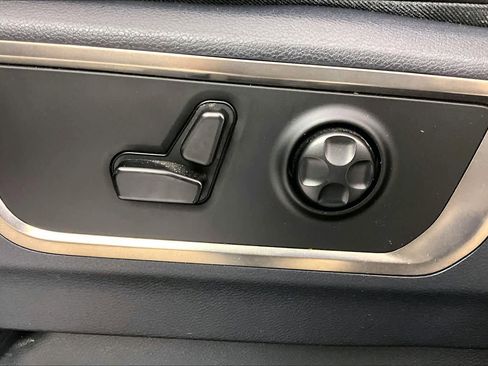 Used 2019 RAM 1500 Limited image 33