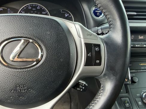 Used 2013 Lexus CT 200h w/ Premium Pkg w/Navigation FWD image 10