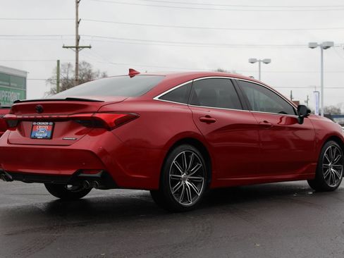 Used 2022 Toyota Avalon Touring image 8