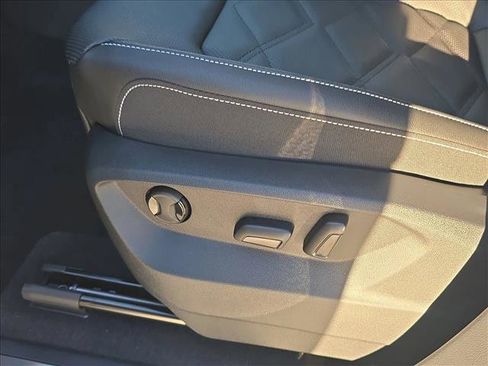 New 2026 Volkswagen Atlas SE image 6