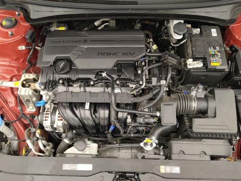 Used 2025 Hyundai Elantra Sport FWD image 30