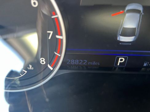 Used 2025 Nissan Altima 2.5 SV FWD image 41