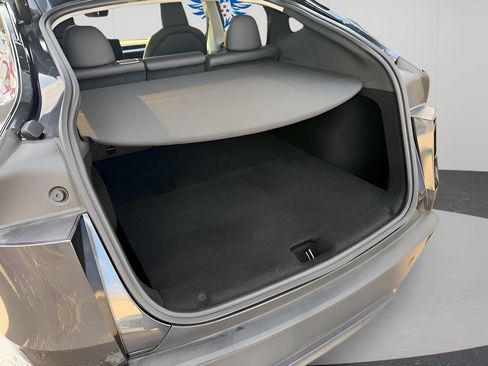 Used 2026 Tesla Model Y Long Range image 23