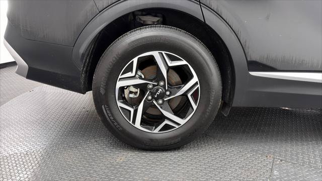 Used 2025 Kia Sportage LX FWD image 38