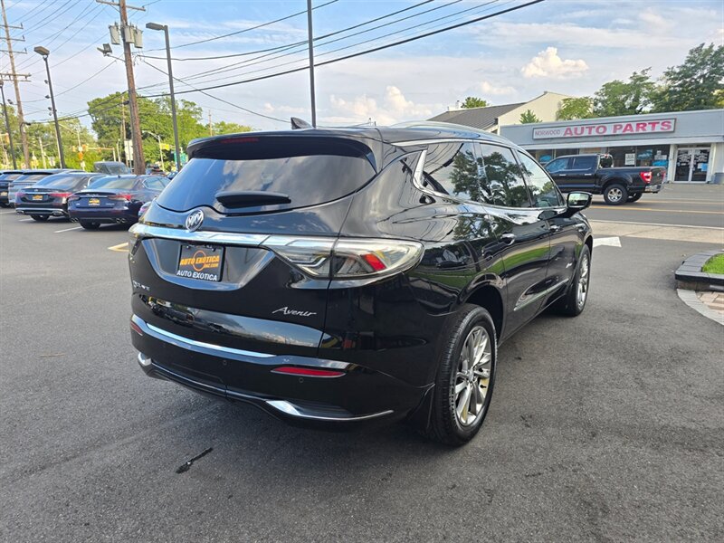 Used 2022 Buick Enclave Avenir w/ Avenir Technology Package AWD/4WD image 3
