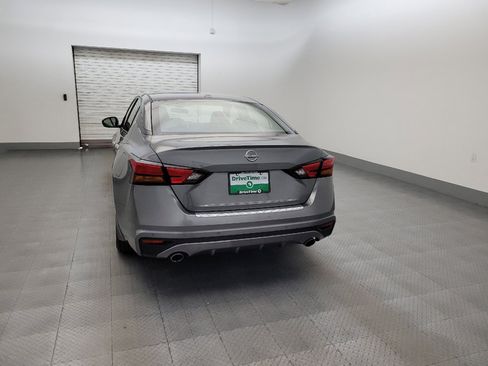 Used 2023 Nissan Altima 2.5 SV w/ SV Premium Package FWD image 6