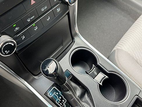 Used 2017 Toyota Camry LE FWD image 11