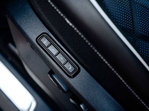 New 2025 Volkswagen Atlas Cross Sport SEL Premium R-Line image 20