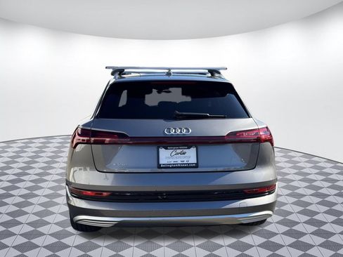 Used 2019 Audi e-tron Prestige w/ Prestige Package AWD/4WD image 6