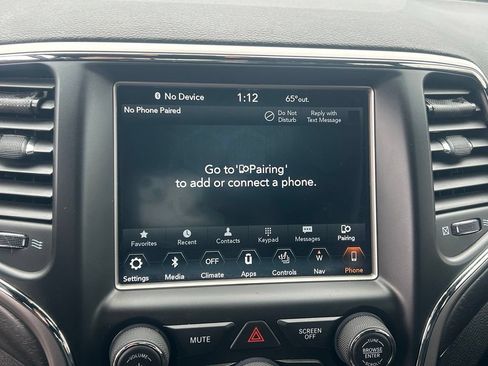 Used 2018 Jeep Grand Cherokee Altitude AWD/4WD image 24