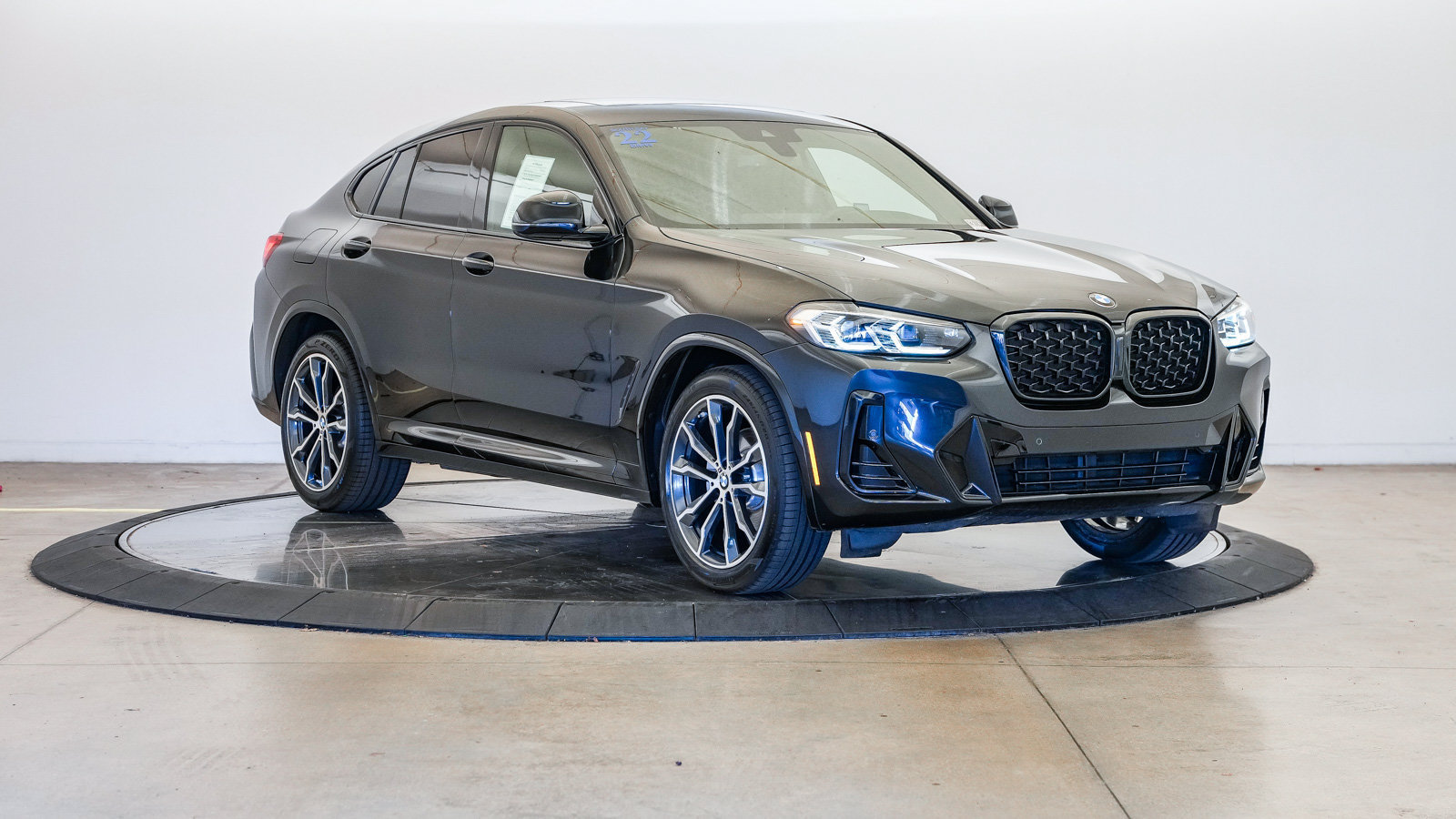 Used 2022 BMW X4 xDrive30i w/ M Sport Package 2 AWD/4WD image 6