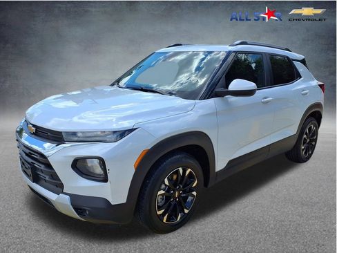 Used 2021 Chevrolet TrailBlazer LT w/ Convenience Package FWD image 1