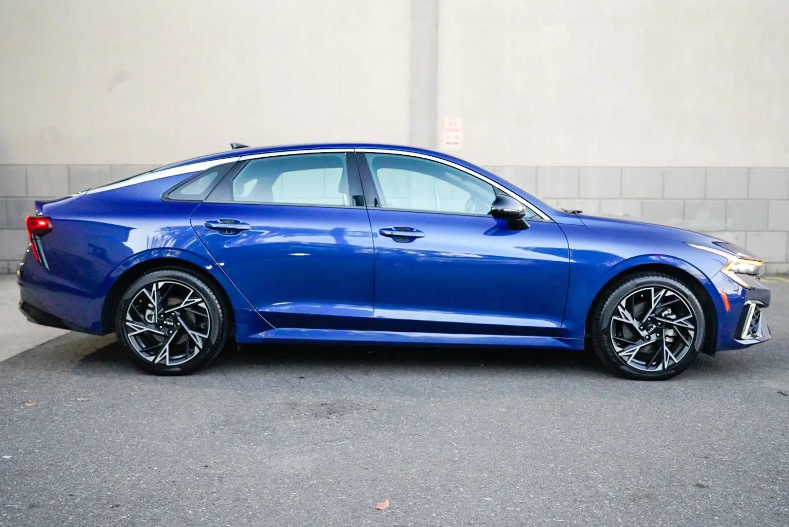 Used 2025 Kia K5 GT-Line AWD/4WD image 4