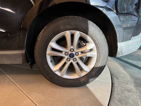 Used 2019 Ford Edge SEL w/ Equipment Group 201A AWD/4WD image 24