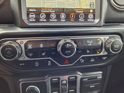 Used 2023 Jeep Gladiator Overland AWD/4WD image 9