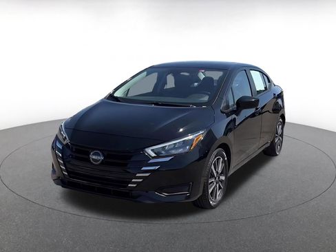 Used 2025 Nissan Versa SV FWD image 7