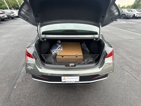 New 2026 Hyundai Elantra Limited FWD image 26