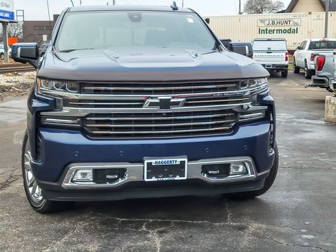 Used 2019 Chevrolet Silverado 1500 High Country w/ High Country Premium Package image 4