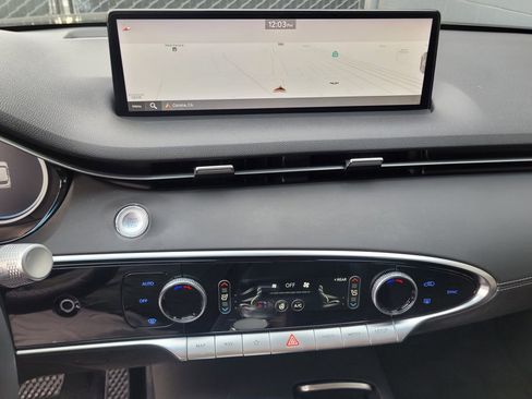 Used 2023 Genesis GV70 2.5T w/ Select Package image 18