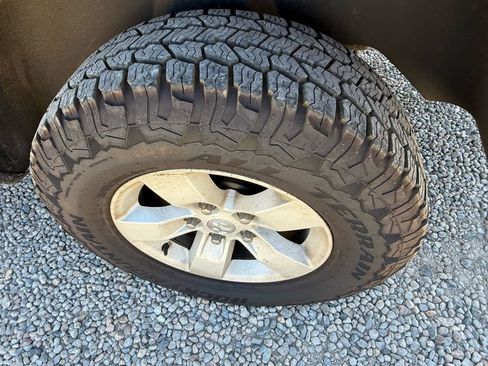 Used 2019 RAM 1500 Classic SLT AWD/4WD image 35