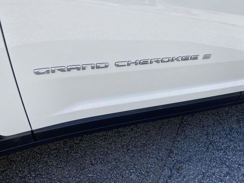 New 2025 Jeep Grand Cherokee L Laredo w/ Luxury Tech Group I RWD image 14