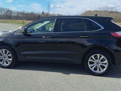 Used 2024 Ford Edge Titanium AWD/4WD image 6