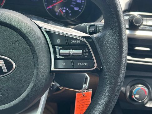 Used 2020 Kia Forte LXS FWD image 30