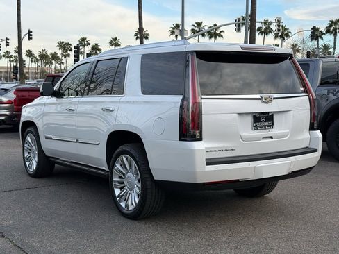 Used 2019 Cadillac Escalade Platinum image 8