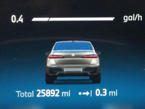 Certified 2023 BMW 740i image 22