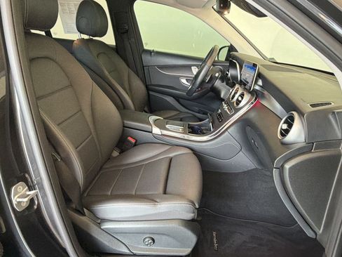 Used 2021 Mercedes-Benz GLC 300 4MATIC image 26