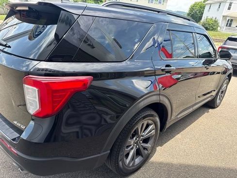 Used 2023 Ford Explorer XLT w/ Equipment Group 202A AWD/4WD image 6