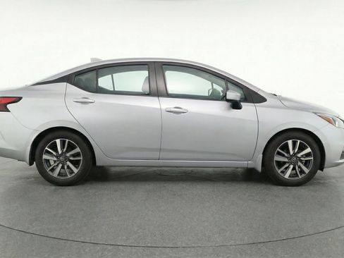 Used 2025 Nissan Versa SV image 11