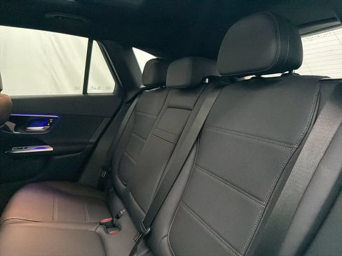 Used 2026 Mercedes-Benz GLC 300 image 19
