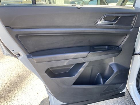 Used 2019 Volkswagen Atlas SE w/ Towing Package AWD/4WD image 16