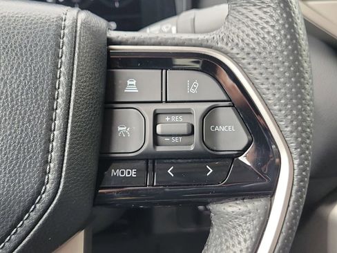 Used 2024 Toyota Tundra Limited image 30