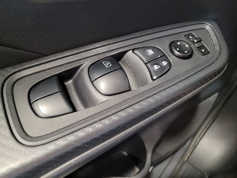 Used 2025 Nissan Versa S w/ Trunk Package FWD image 27