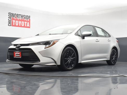 Used 2024 Toyota Corolla LE FWD image 30