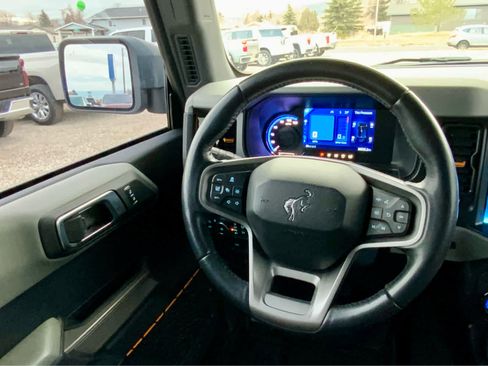 Used 2022 Ford Bronco Badlands image 37