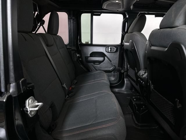 Used 2025 Jeep Wrangler Unlimited Rubicon w/ Convenience Group AWD/4WD image 28