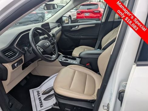 Used 2022 Ford Escape SEL FWD image 13